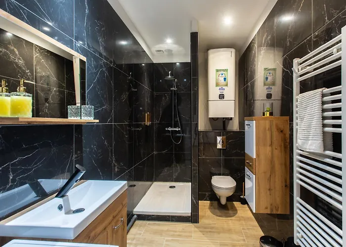 La Chute Des Feuilles - Bundle - Hyper Centre Apartment